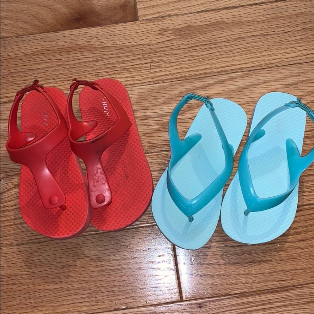 Bundle Old Navy Flip Flops size 9